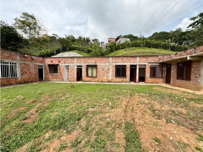 Lote en venta en Cambia, Manizales, 300 m² · foto 2 de 17