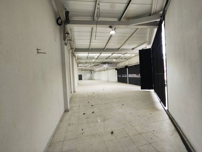 Local en arriendo en San Gabriel, Medellín, 300 m² · foto 15 de 19