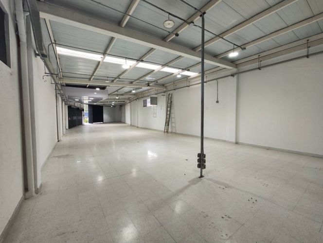 Local en arriendo en San Gabriel, Medellín, 300 m² · foto 17 de 19