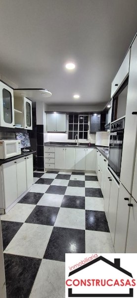 4BR House in El Poblado (260 m²) - 2