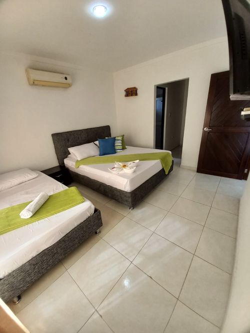 Casa de 5 alcobas en venta en Villamar, Santa Marta, 250 m² · foto 3 de 13