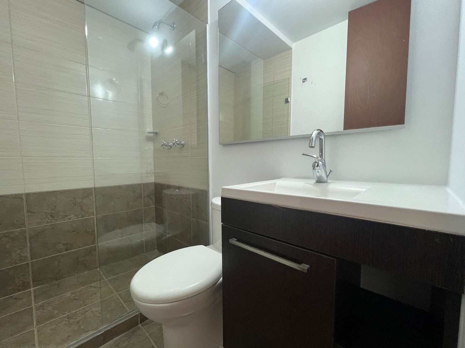 Apartamento en arriendo en Loma Benedictinos, Envigado · foto 11 de 11