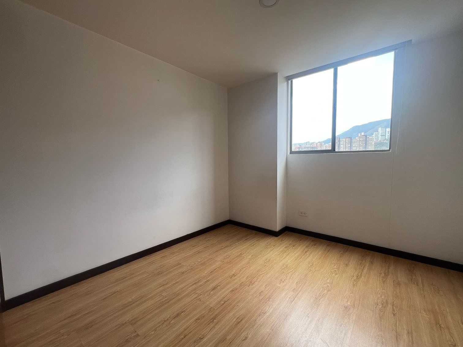 Apartamento en arriendo en Loma Benedictinos, Envigado · foto 7 de 11