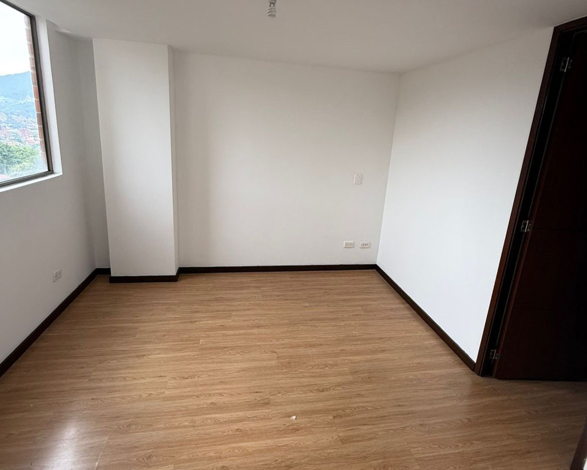 Apartamento en arriendo en Loma Benedictinos, Envigado · foto 8 de 11