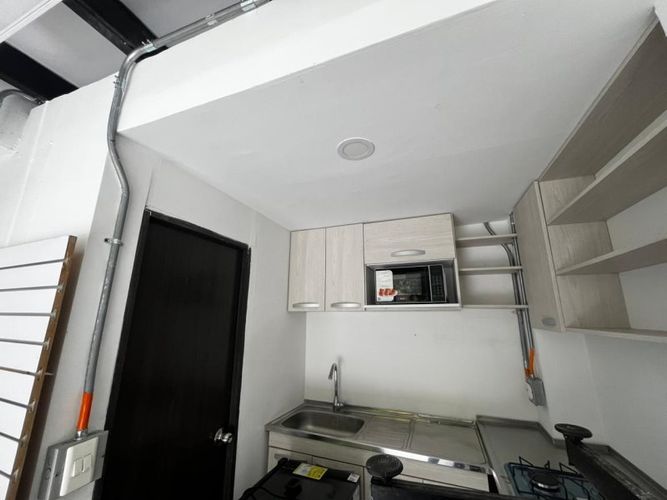 Local en arriendo en Ciudad Del Río, Medellín, 17 m² · foto 5 de 8
