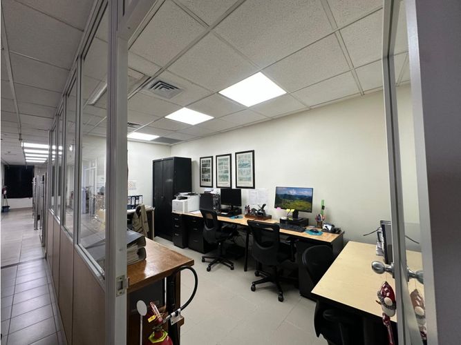 Oficina en venta en La Candelaria, Medellín, 707 m² · foto 5 de 14