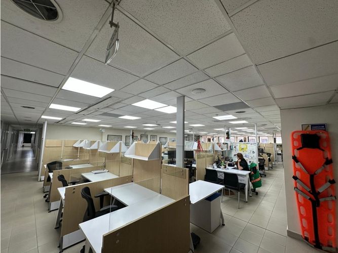 Oficina en venta en La Candelaria, Medellín, 707 m² · foto 6 de 14