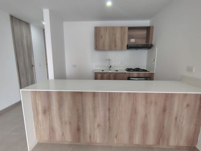 Apartamento de 2 alcobas en arriendo en Villa Carlota, Medellín, 65 m² · foto 3 de 15
