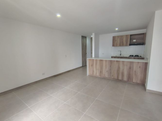 Apartamento de 2 alcobas en arriendo en Villa Carlota, Medellín, 65 m² · foto 5 de 15