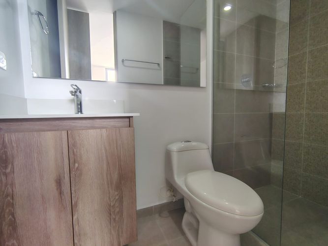 Apartamento de 2 alcobas en arriendo en Villa Carlota, Medellín, 65 m² · foto 13 de 15