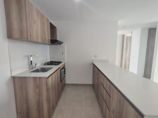 Apartamento de 2 alcobas en arriendo en Villa Carlota, Medellín, 65 m² · foto 4 de 15