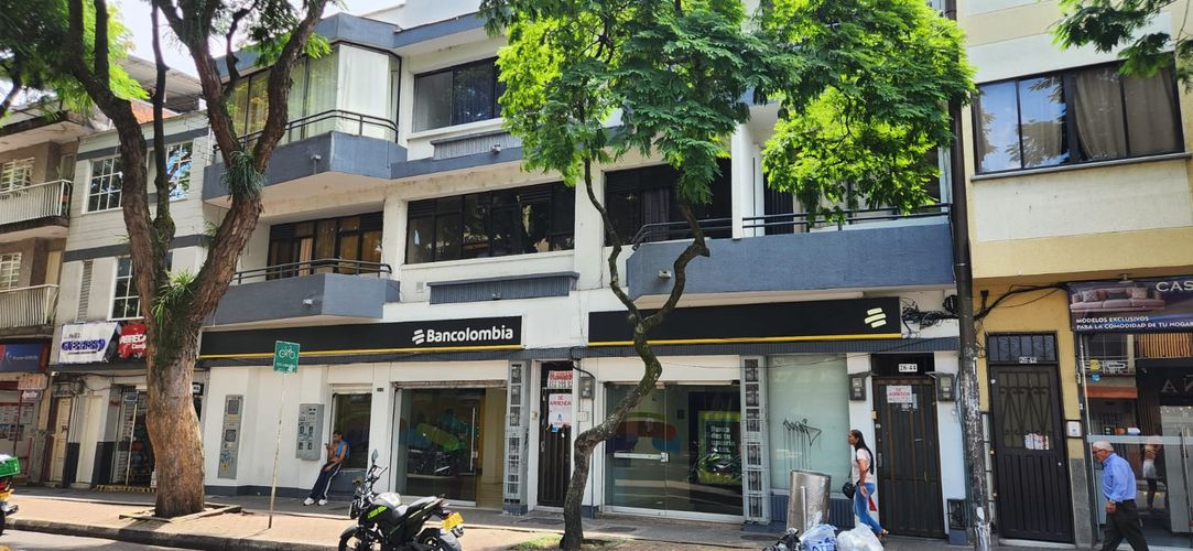 Edificio en venta en Sector Lago Uribe, Pereira, 1900 m² · foto 3 de 3