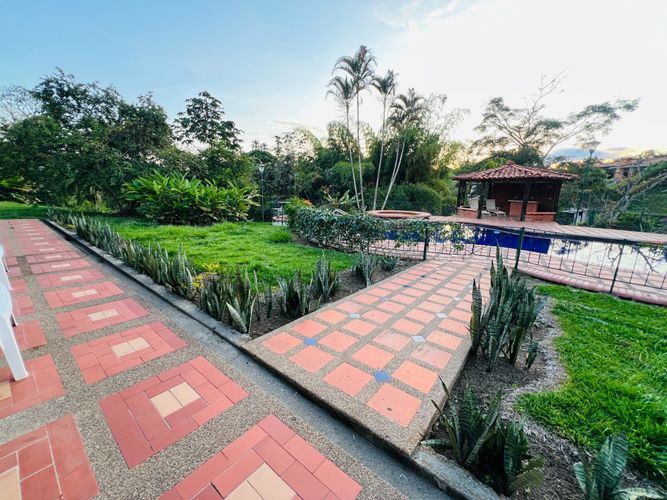 Casa de 4 alcobas en venta en Combia Baja, Pereira · foto 2 de 24