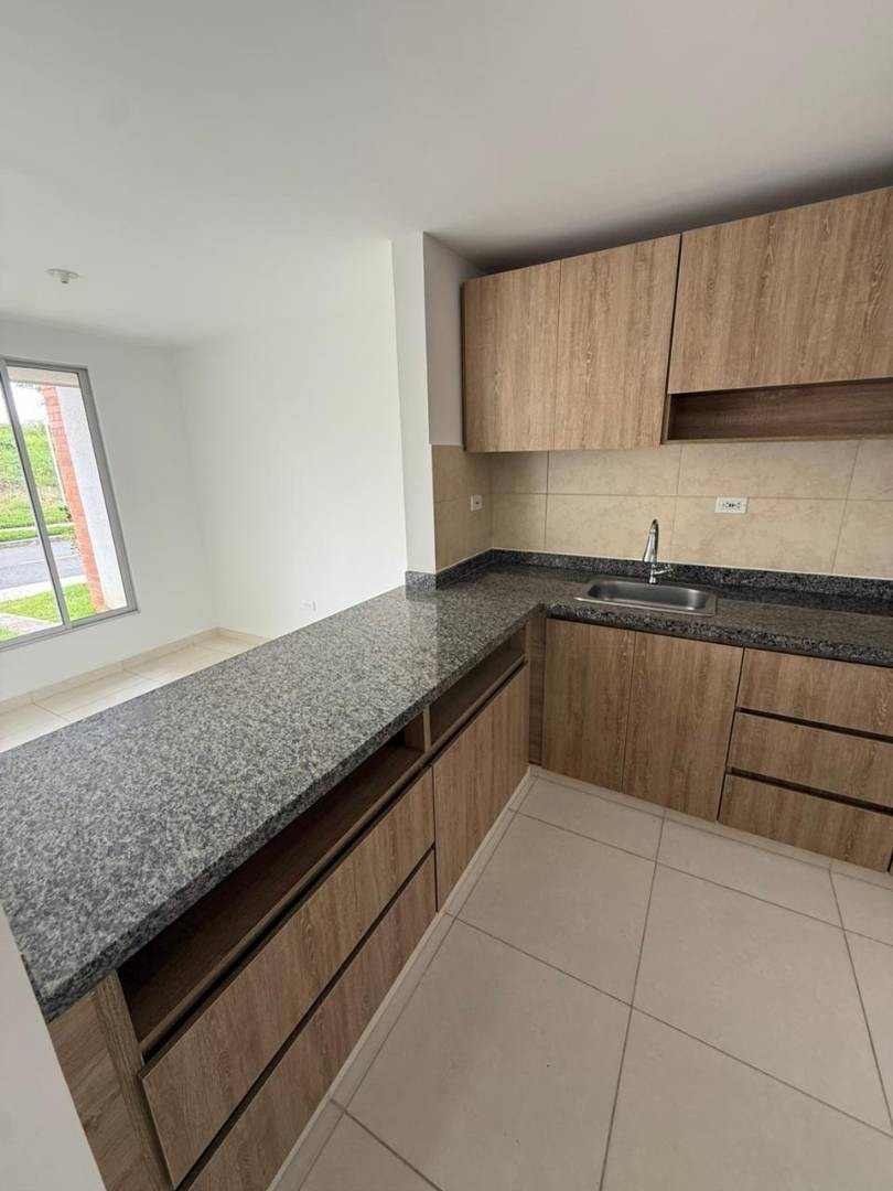 Casa en venta en Galicia, Pereira · foto 6 de 19