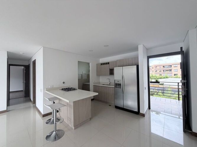 Apartamento de 3 alcobas en venta en El Retiro, 89 m² · foto 2 de 19