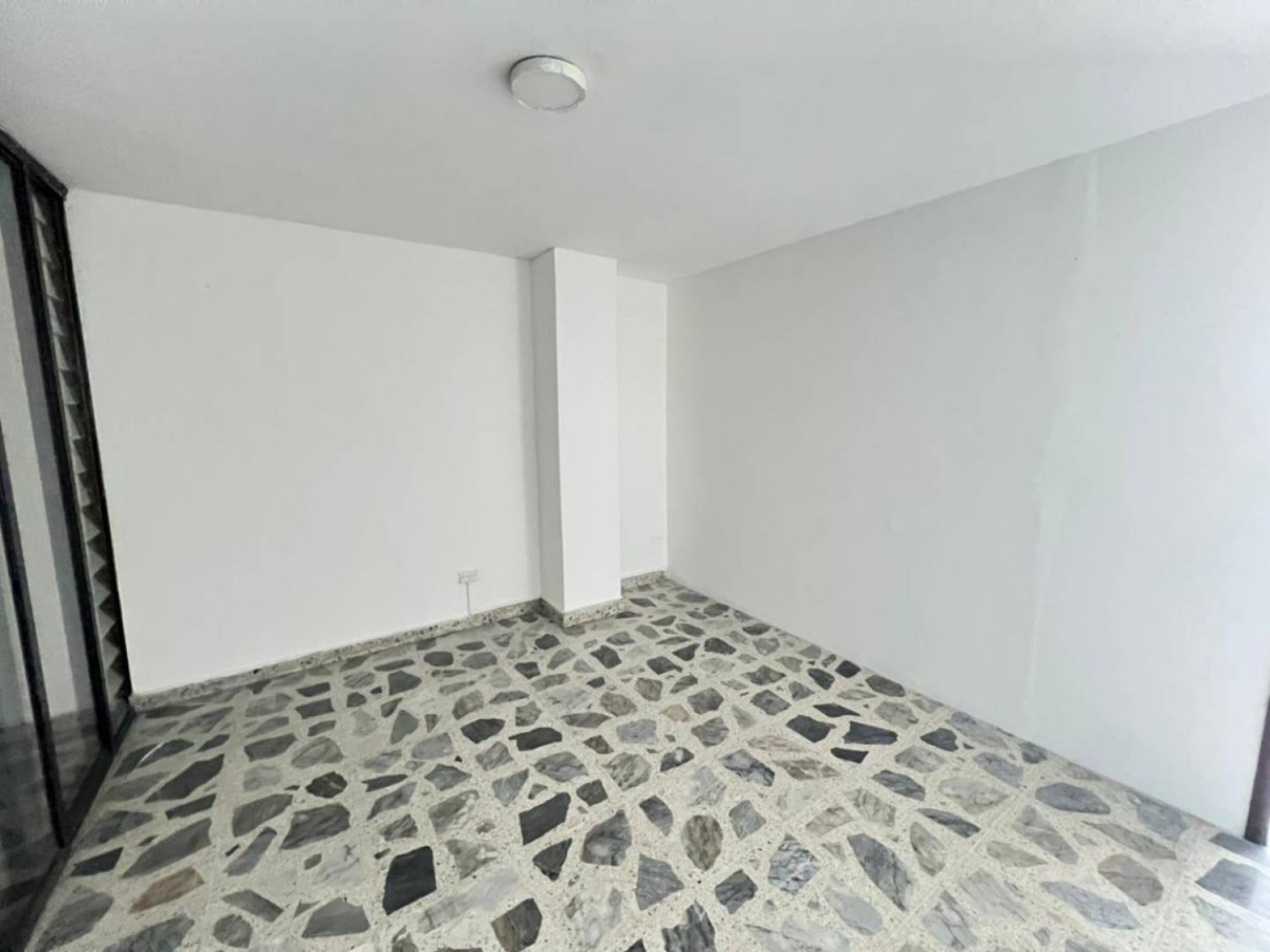 Apartamento en venta en Sector Plaza De Bolivar, Pereira · foto 2 de 22