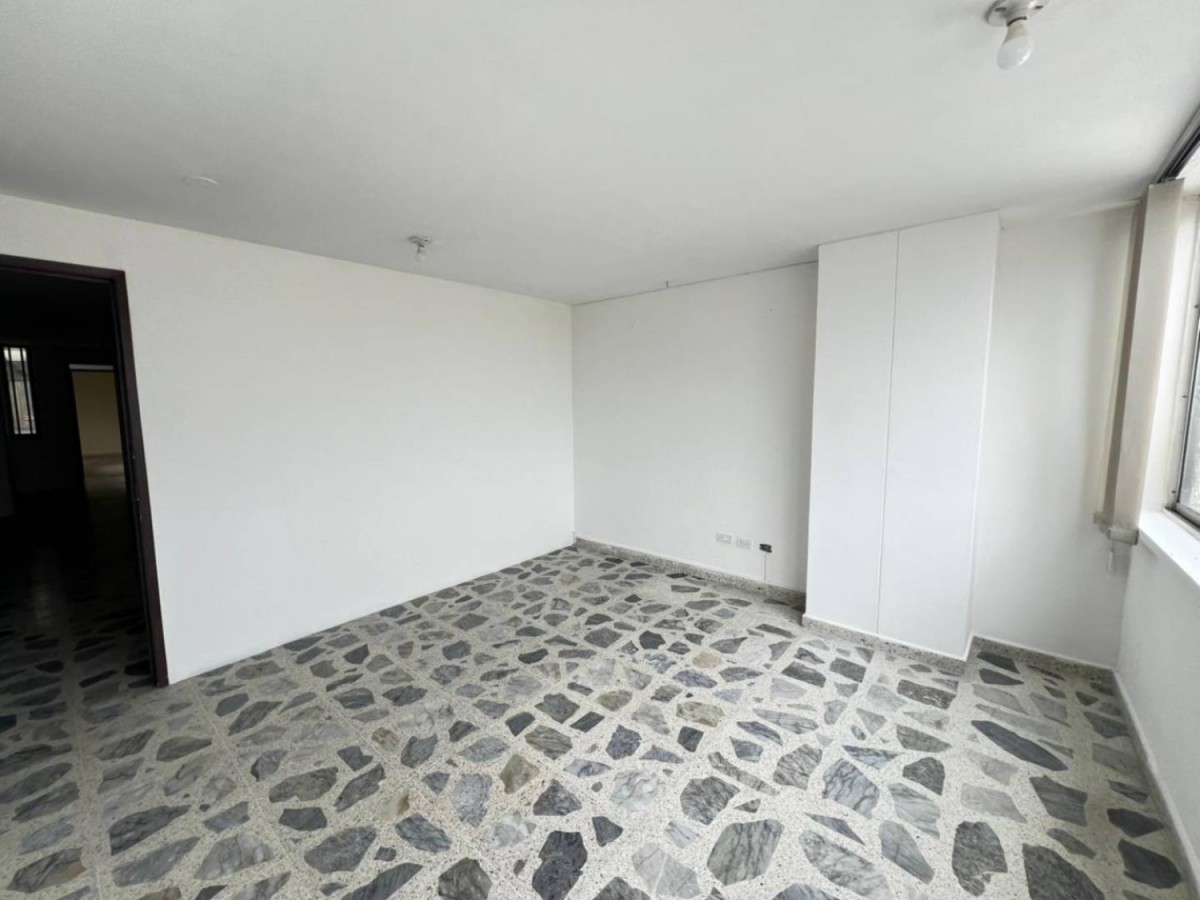Apartamento en venta en Sector Plaza De Bolivar, Pereira · foto 6 de 22