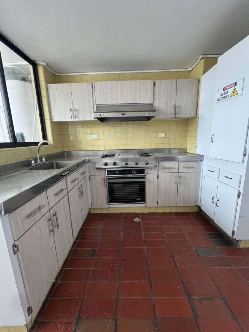 Apartamento en venta en Sector Plaza De Bolivar, Pereira · foto 7 de 22