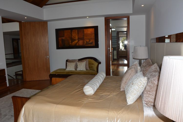 Casa de 5 alcobas en venta en San Jose De Bavaria, Bogotá, 650 m² · foto 20 de 24