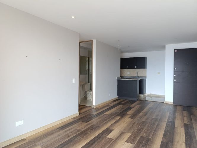 Apartamento de 3 alcobas en venta en El Poblado, Medellín, 70 m² · foto 5 de 18