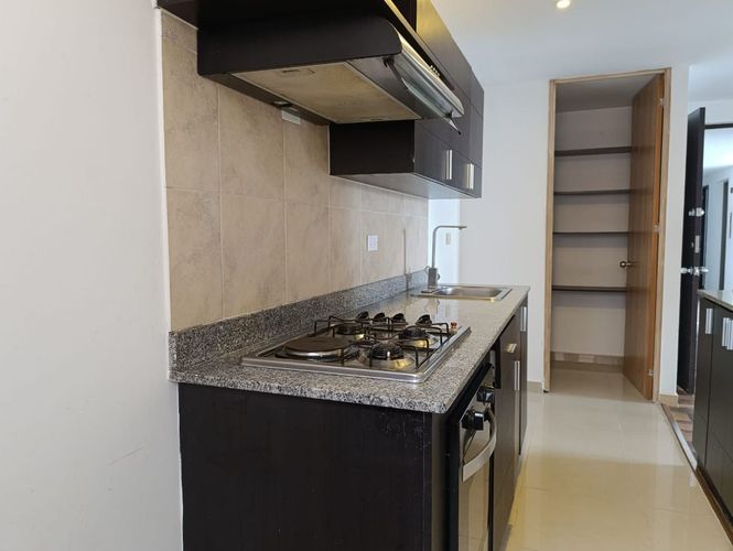 Apartamento de 3 alcobas en venta en El Poblado, Medellín, 70 m² · foto 4 de 18