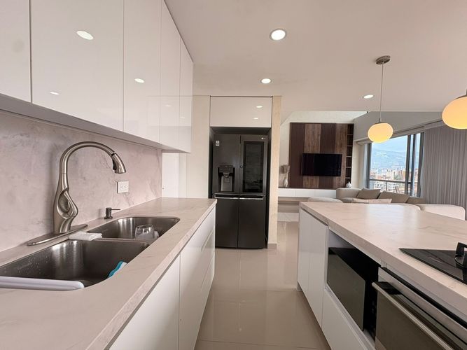 Apartamento de 3 alcobas en venta en El Poblado, Medellín, 153 m² · foto 6 de 20