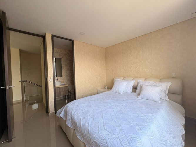 Apartamento de 3 alcobas en venta en El Poblado, Medellín, 153 m² · foto 18 de 20