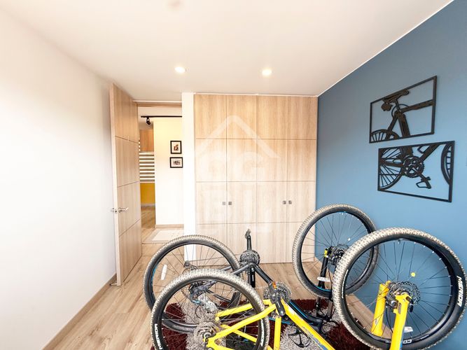 Apartamento de 3 alcobas en venta en Conjunto Residencial El Solar, Madrid, 111 m² · foto 21 de 24