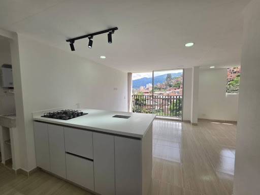 Apartamento en venta en Fatima, Itagüí · foto 2 de 24