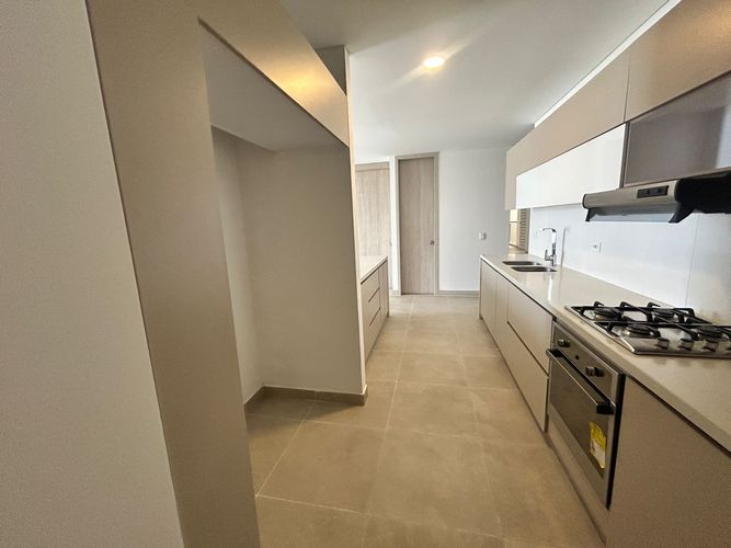 Apartamento de 3 alcobas en venta en Valle Del Lili, Cali, 142 m² · foto 3 de 24