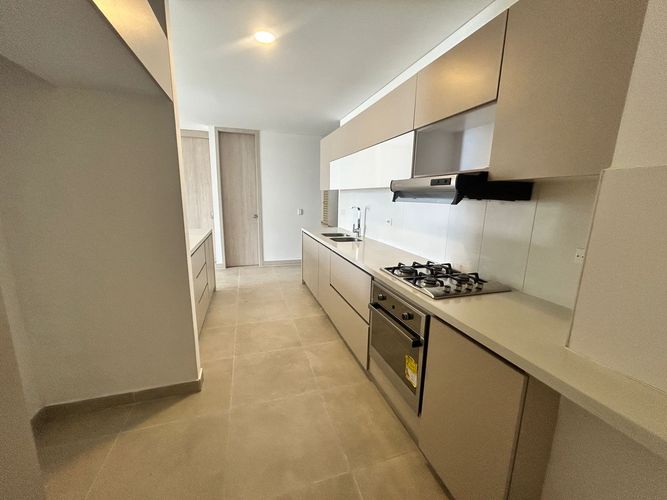 Apartamento de 3 alcobas en venta en Valle Del Lili, Cali, 142 m² · foto 4 de 24