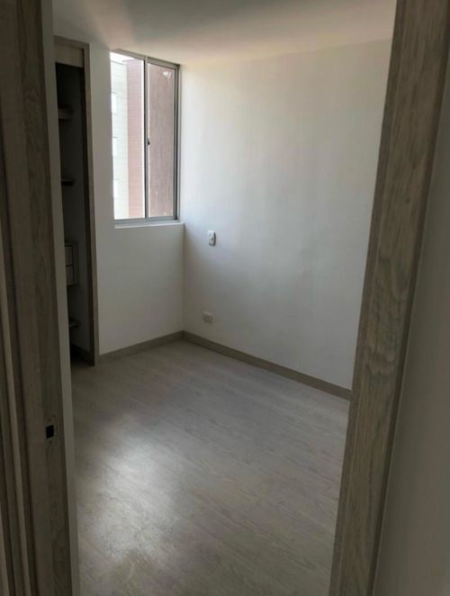 Apartamento en venta en Prados De Sabaneta, Sabaneta · foto 6 de 19