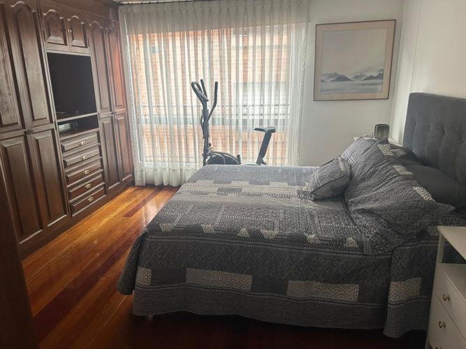 Apartamento de 4 alcobas en venta en Chicó Navarra, Bogotá, 148 m² · foto 15 de 23