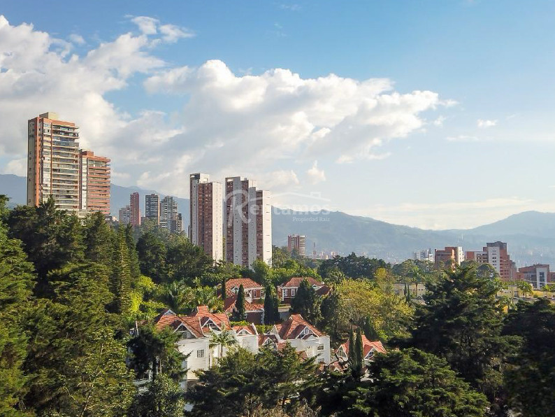 Apartamento en venta en El Poblado, Medellín · foto 10 de 14