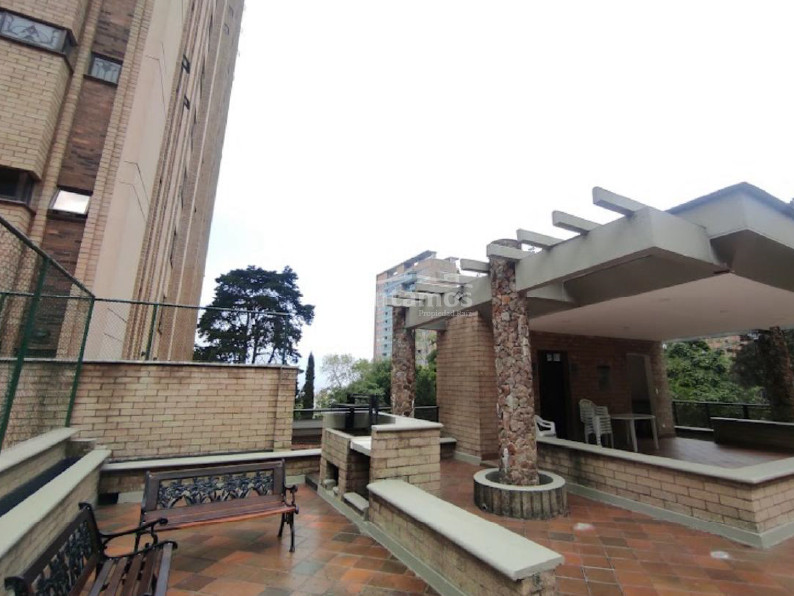 Apartamento en venta en El Poblado, Medellín · foto 13 de 14