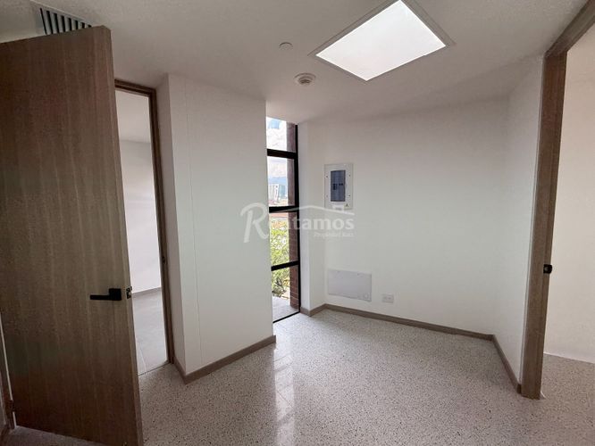 Oficina en arriendo en San Diego, Medellín, 32 m² · foto 12 de 23