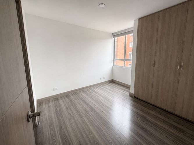 Apartamento de 3 alcobas en venta en Loma Del Escobero, Envigado, 97 m² · foto 11 de 14