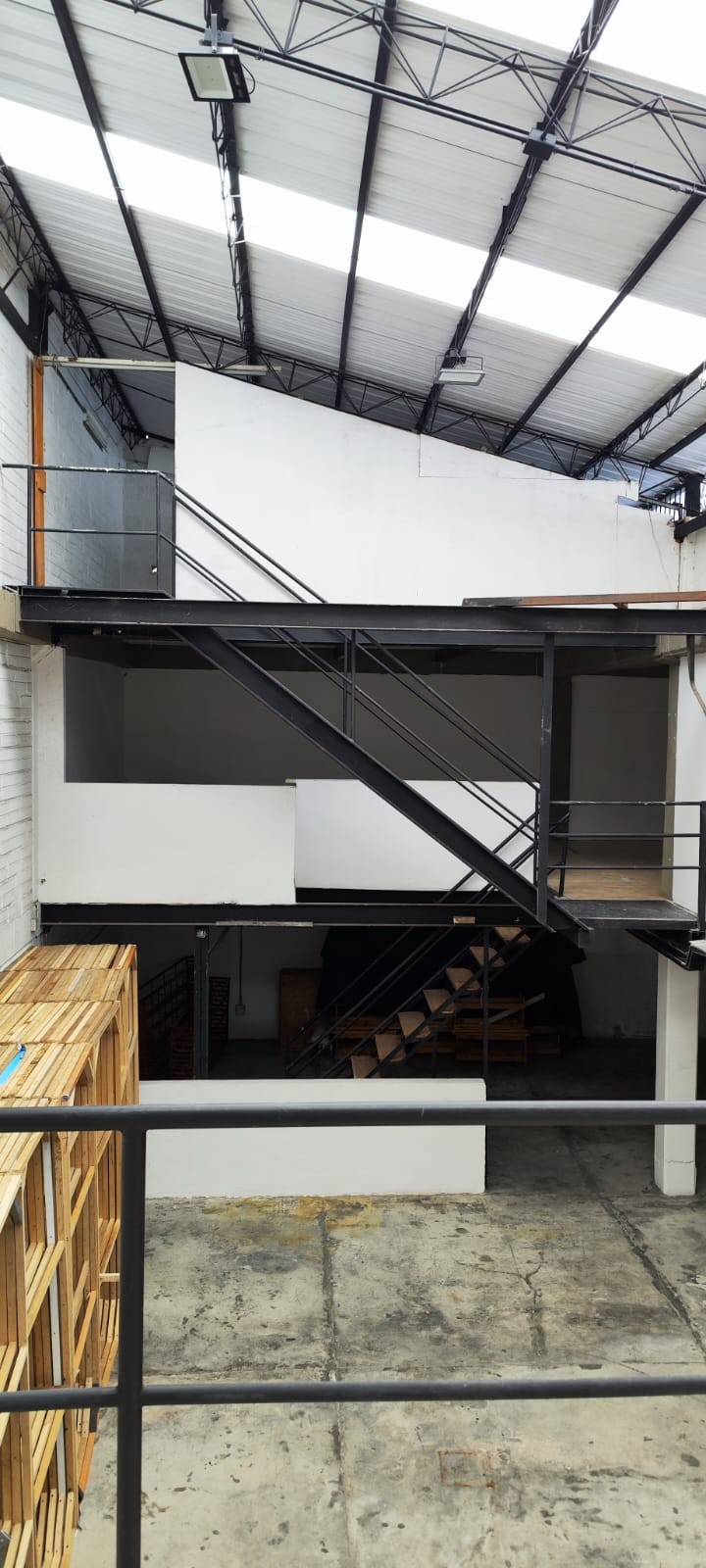 Warehouse for sale in Guayabal, Medellín 4