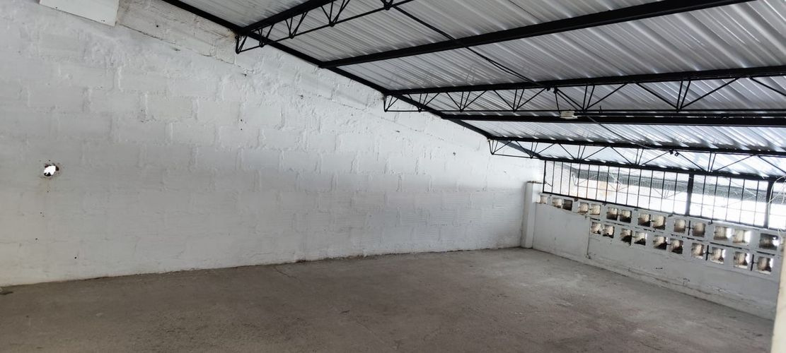 Bodega en venta en La Candelaria, Medellín, 420 m² · foto 7 de 13