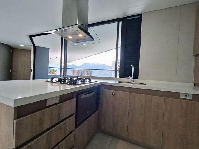 Apartamento de 3 alcobas en arriendo en Vía Las Palmas, Medellín, 102 m² · foto 3 de 20