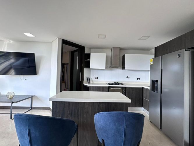 Apartamento de 3 alcobas en arriendo en El Poblado, Medellín, 160 m² · foto 5 de 18
