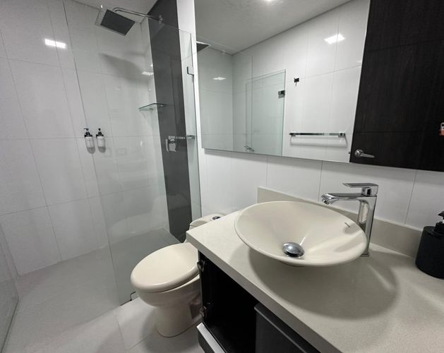 Apartamento de 3 alcobas en arriendo en El Poblado, Medellín, 160 m² · foto 18 de 18