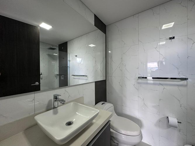 Apartamento de 3 alcobas en arriendo en El Poblado, Medellín, 160 m² · foto 17 de 18