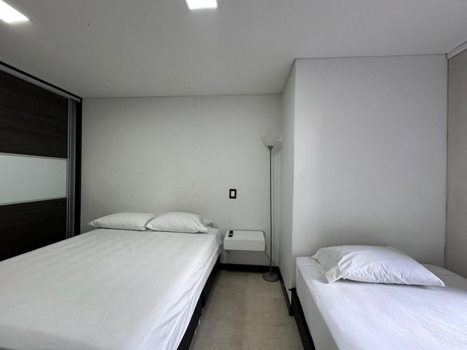 Apartamento de 3 alcobas en arriendo en El Poblado, Medellín, 160 m² · foto 16 de 18