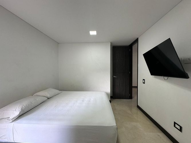 Apartamento de 3 alcobas en arriendo en El Poblado, Medellín, 160 m² · foto 14 de 18