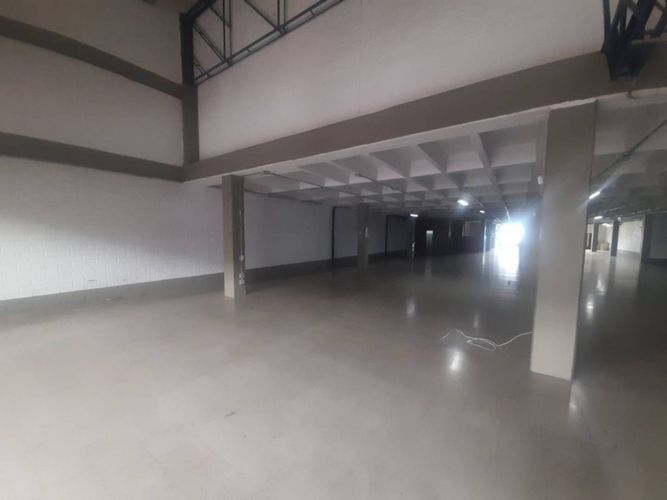 Bodega en arriendo en El Poblado, Medellín, 870 m² · foto 2 de 21