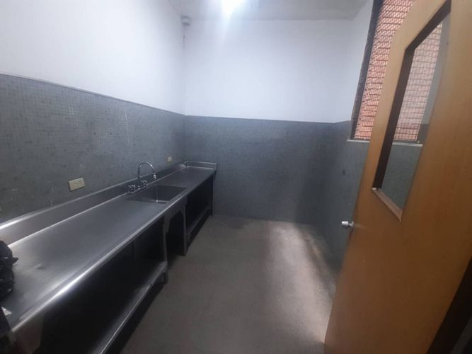 Bodega en arriendo en El Poblado, Medellín, 870 m² · foto 4 de 21