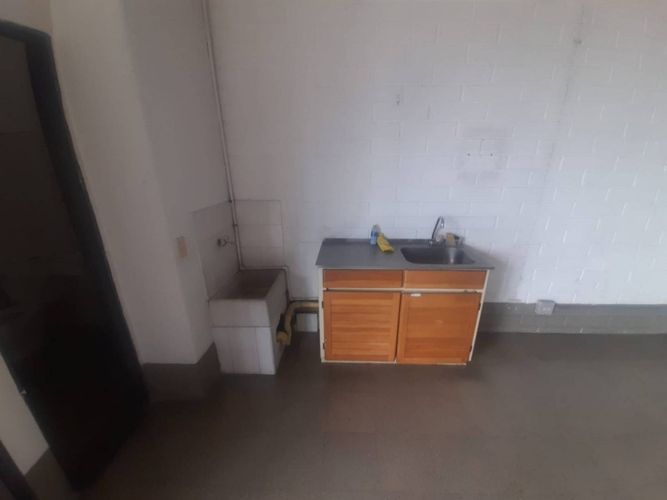 Bodega en arriendo en El Poblado, Medellín, 870 m² · foto 10 de 21