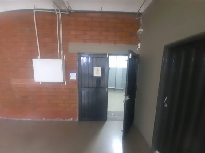 Bodega en arriendo en El Poblado, Medellín, 870 m² · foto 15 de 21