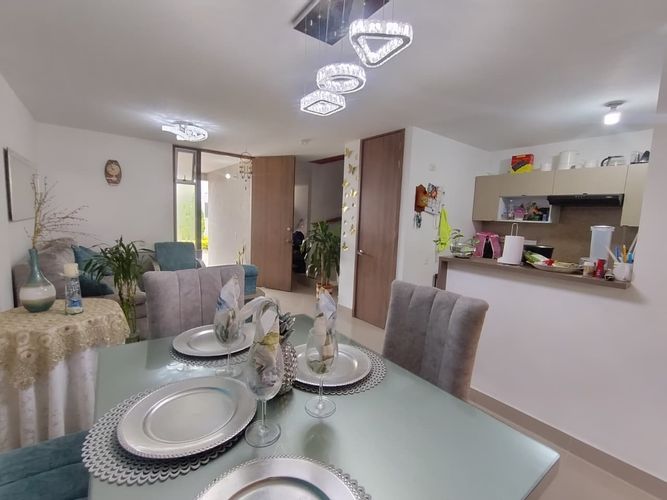 Casa de 3 alcobas en venta en Ciudad Country, Jamundí, 120 m² · foto 2 de 24